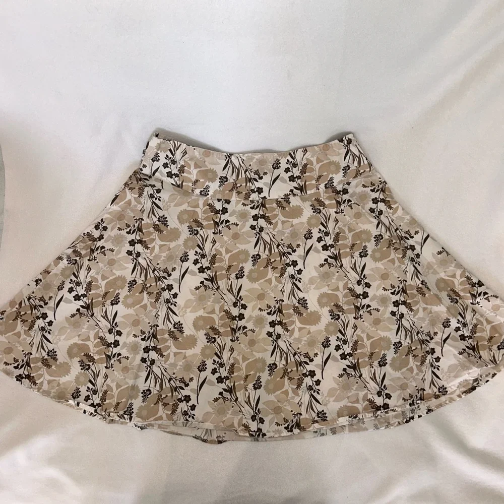 Austin Clothing Co. Floral Beige and Brown Cotton Skirt - Picture 4 of 8
